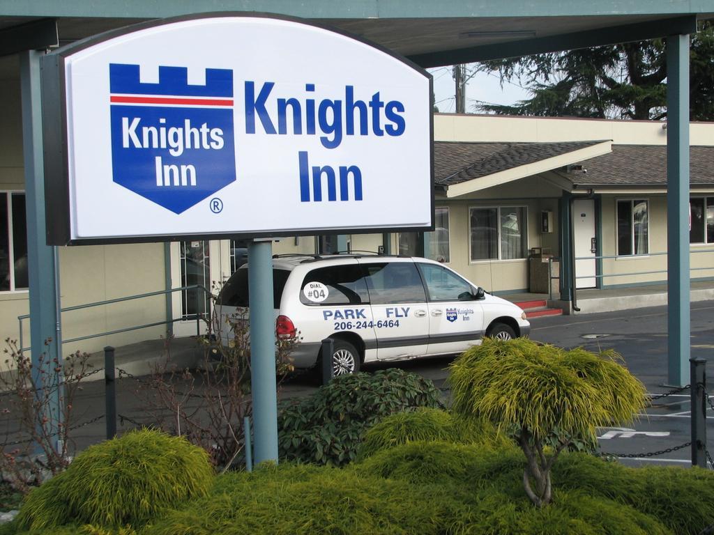 توكويلا Knights Inn & Suites Seatac Airport المظهر الخارجي الصورة